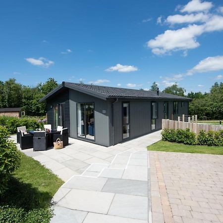 Buttercup Lodge, 33 Roadford Lake Lodges Lifton Экстерьер фото