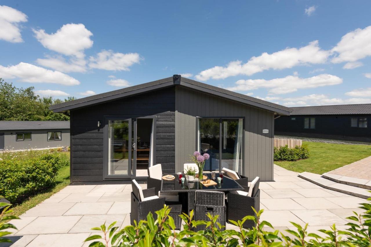 Buttercup Lodge, 33 Roadford Lake Lodges Lifton Экстерьер фото