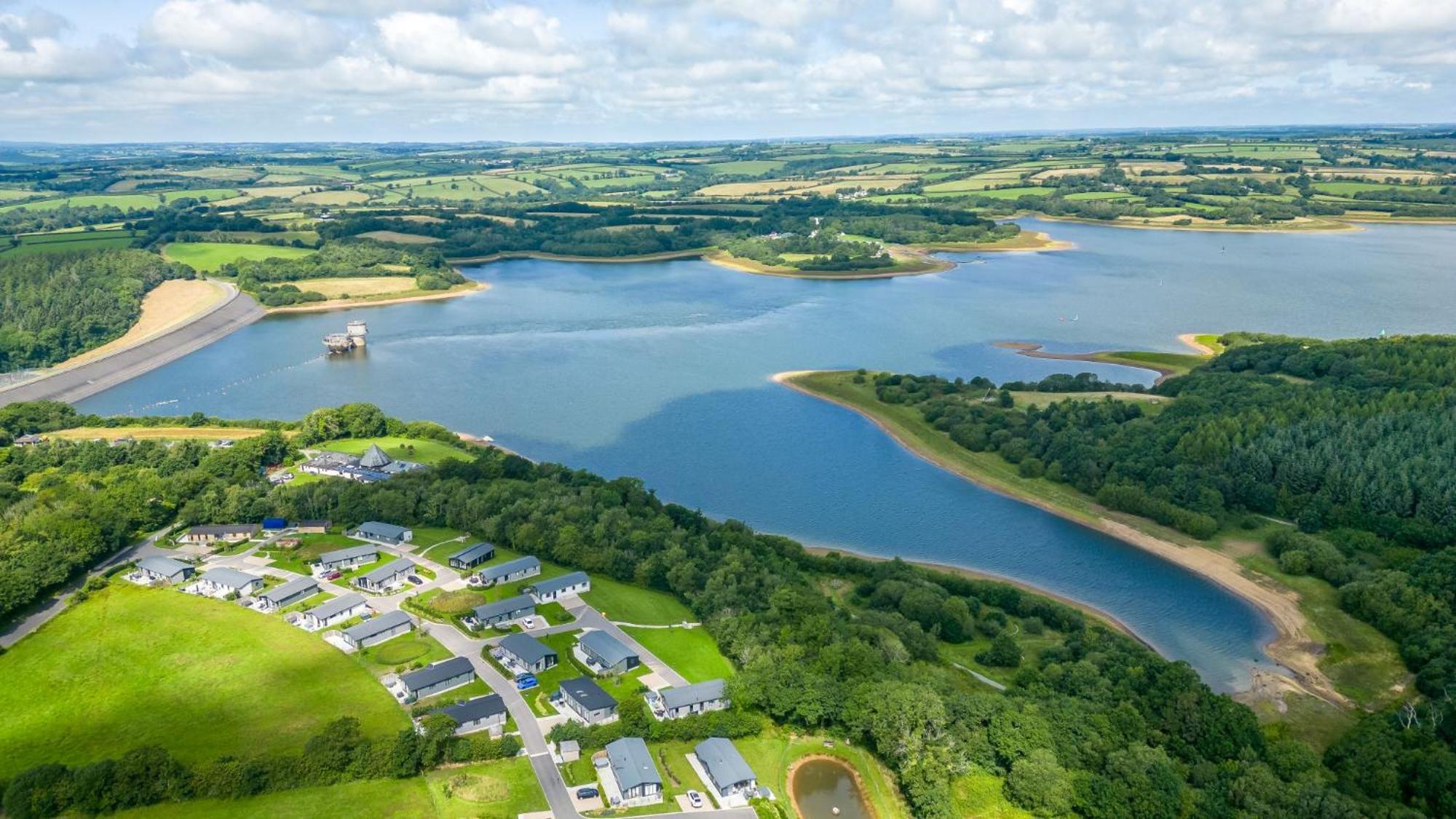 Buttercup Lodge, 33 Roadford Lake Lodges Lifton Экстерьер фото